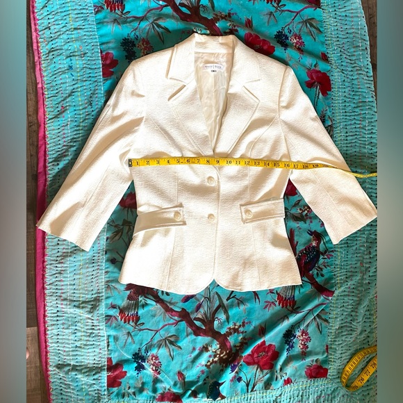 White House Black Market Cream Jacquard Pearl Button Jacket - Picture 10 of 12